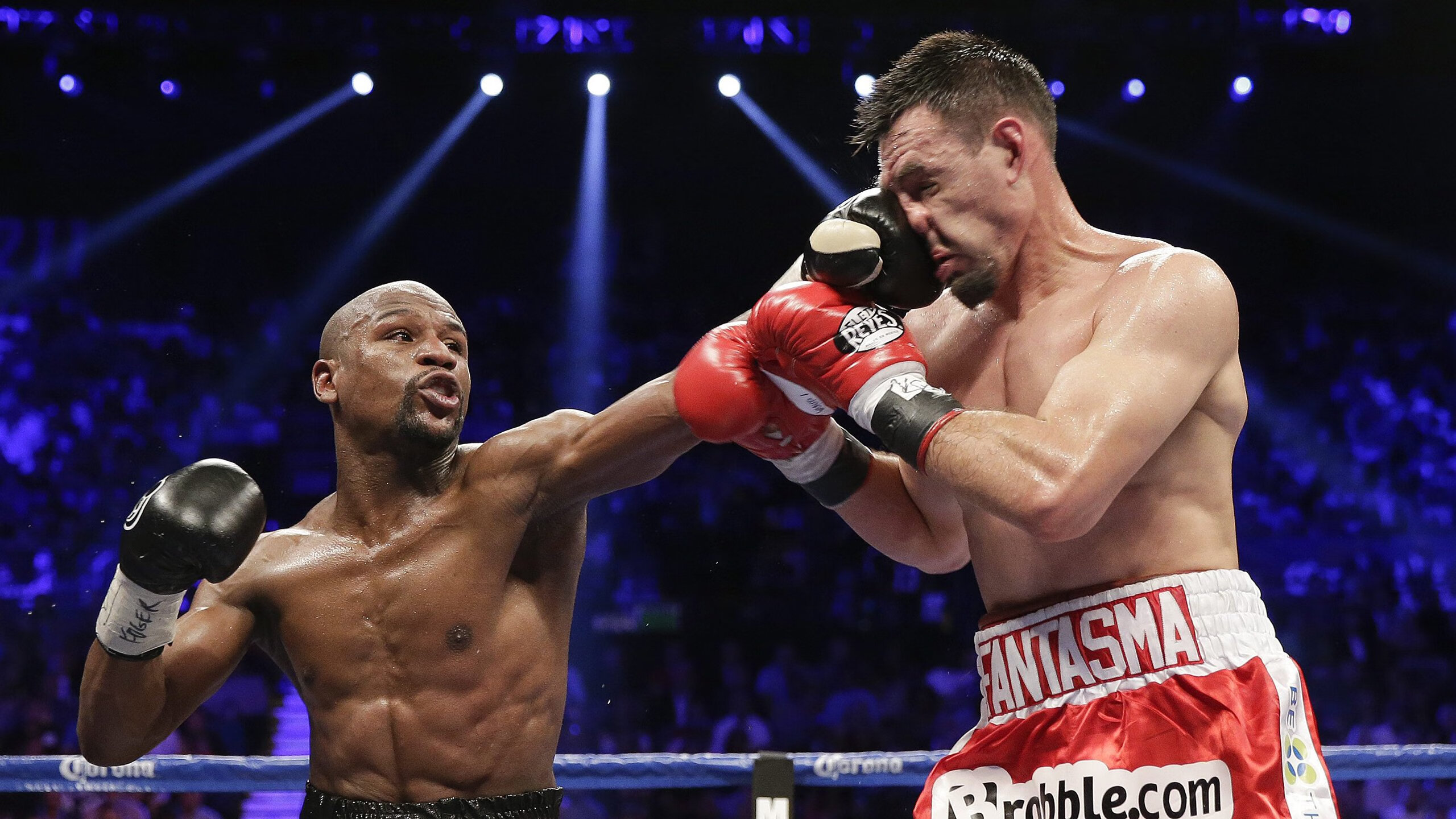 贝尔哈德·福特：全黑队进攻中不可或缺的战术支柱，贝尔福特vs霍利菲尔德