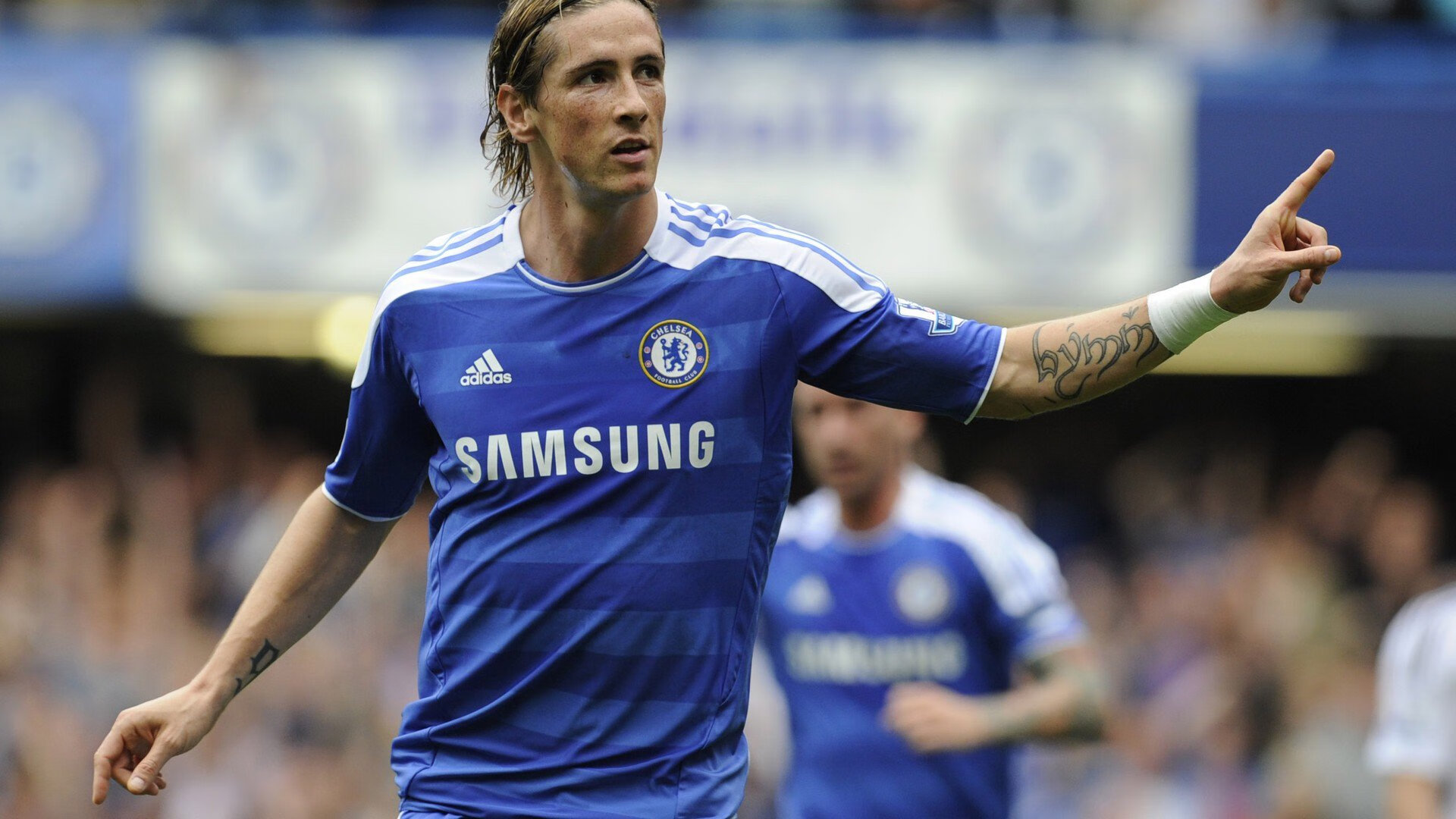 九游体育网站入口-达里尔·基：他以完美的防守技巧和强悍的身体对抗能力稳固了全黑队防线